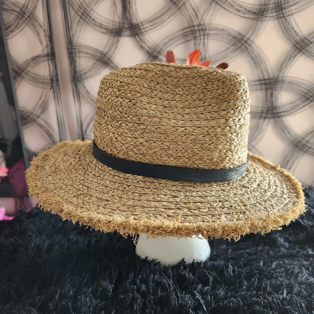 Stylish Straw Hat with Feather Accent